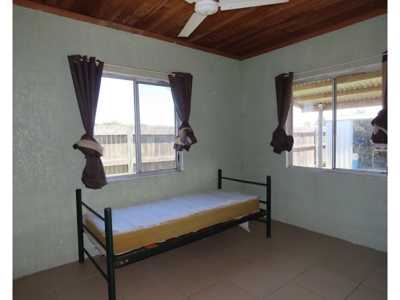 105 Hillview Road, Bowen QLD 4805