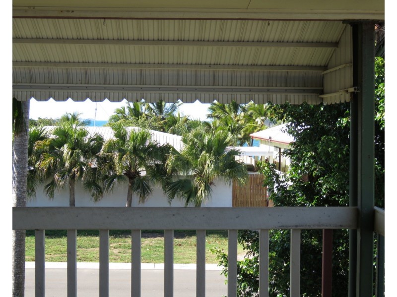 43 Whyte Avenue, Bowen QLD 4805