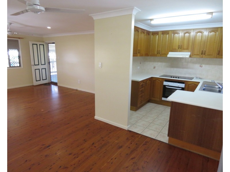 43 Whyte Avenue, Bowen QLD 4805