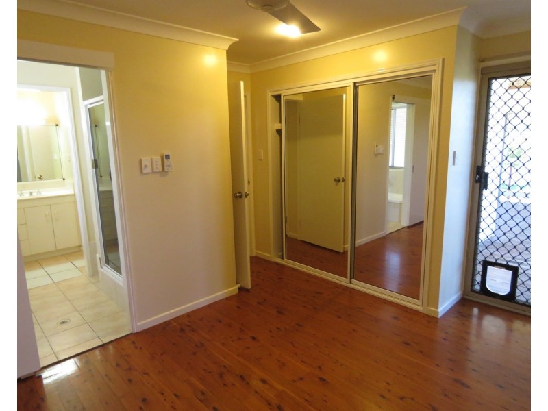 43 Whyte Avenue, Bowen QLD 4805