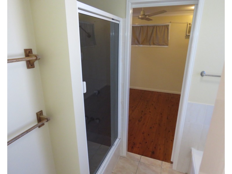 43 Whyte Avenue, Bowen QLD 4805