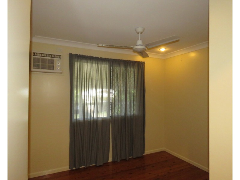 43 Whyte Avenue, Bowen QLD 4805