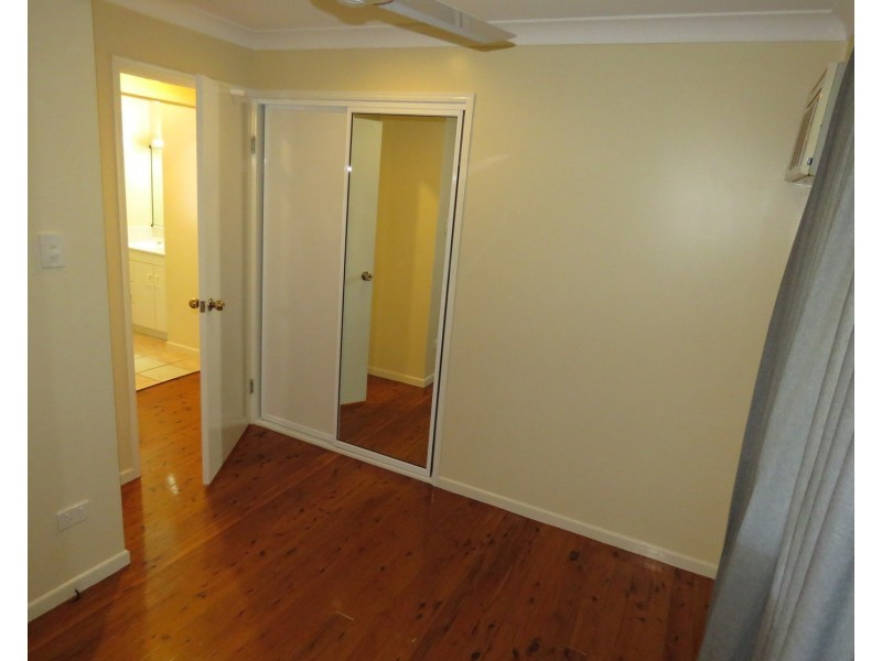 43 Whyte Avenue, Bowen QLD 4805