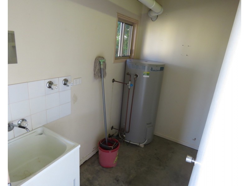 43 Whyte Avenue, Bowen QLD 4805