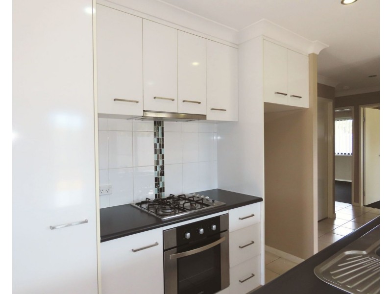 4/10 Gordon Street, Bowen QLD 4805