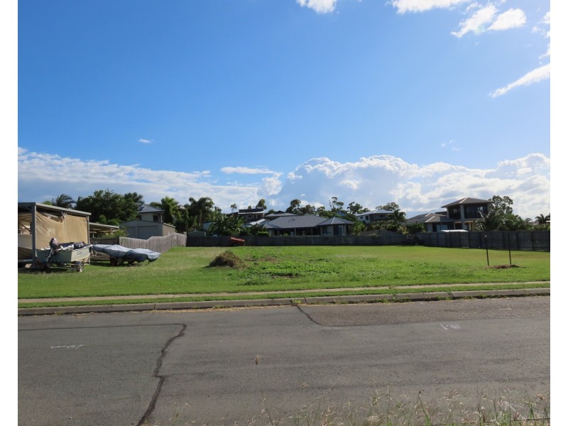 13 Bayside Court, Bowen QLD 4805