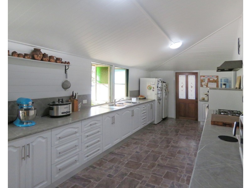 40-42 Poole Street, Bowen QLD 4805