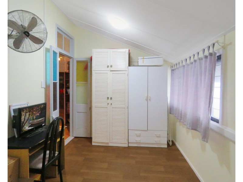 40-42 Poole Street, Bowen QLD 4805