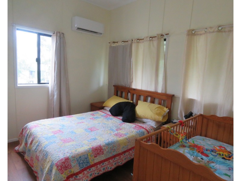 40-42 Poole Street, Bowen QLD 4805