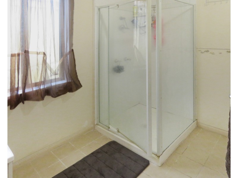 40-42 Poole Street, Bowen QLD 4805