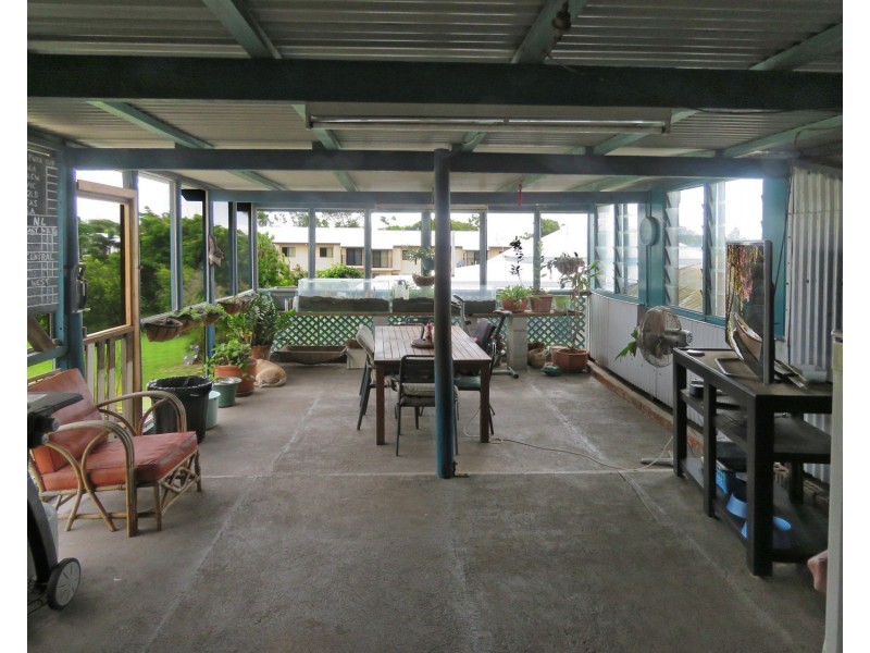 40-42 Poole Street, Bowen QLD 4805