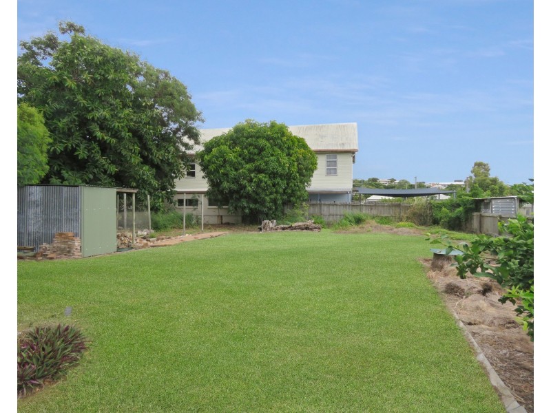 40-42 Poole Street, Bowen QLD 4805