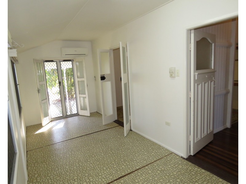 18 Hay Street, Bowen QLD 4805