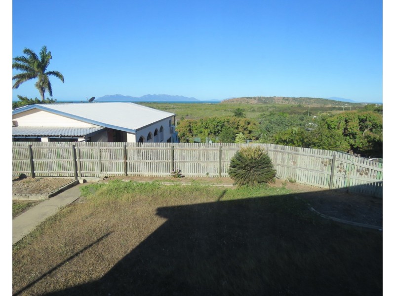 18 Hay Street, Bowen QLD 4805