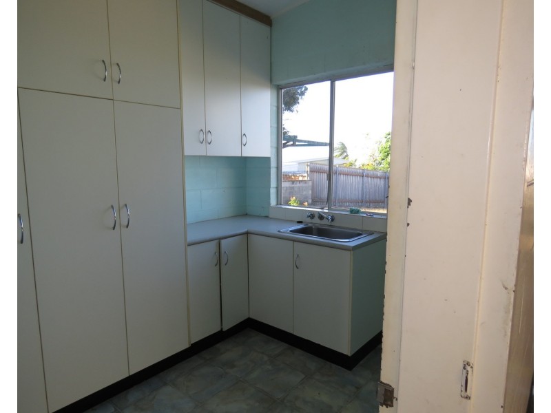 18 Hay Street, Bowen QLD 4805