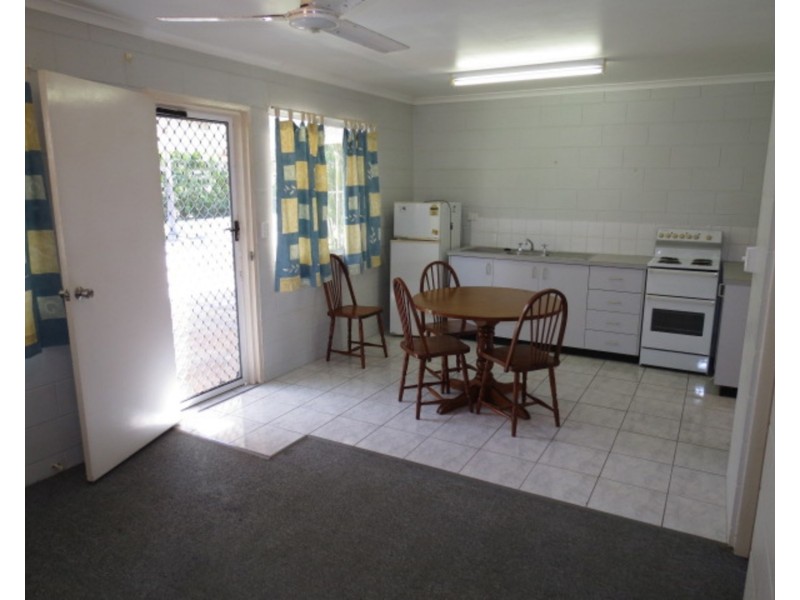 6/43 Crofton Street, Bowen QLD 4805