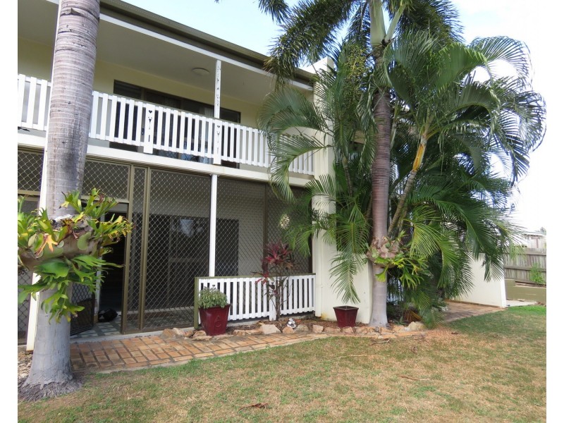 4/60 Herbert Street, Bowen QLD 4805