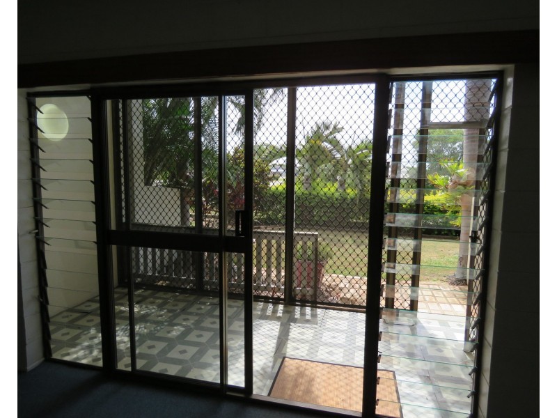 4/60 Herbert Street, Bowen QLD 4805