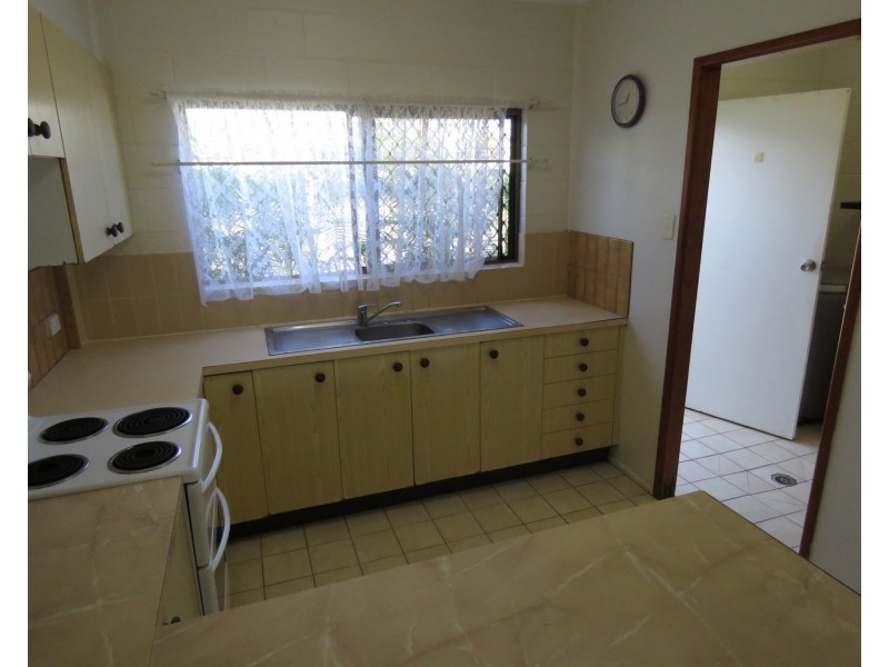 4/60 Herbert Street, Bowen QLD 4805