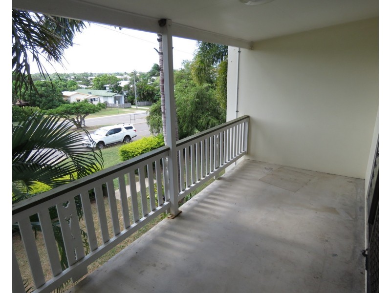 4/60 Herbert Street, Bowen QLD 4805