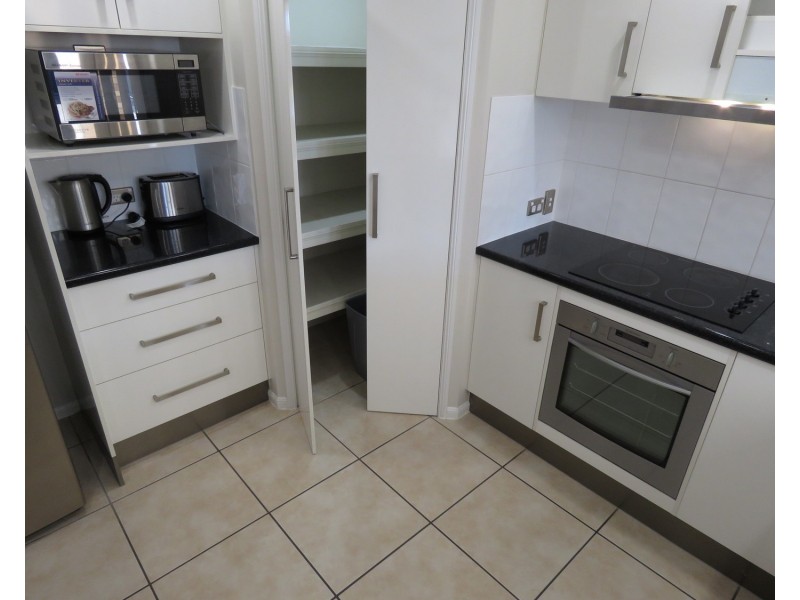 9 Banks Drive, Bowen QLD 4805