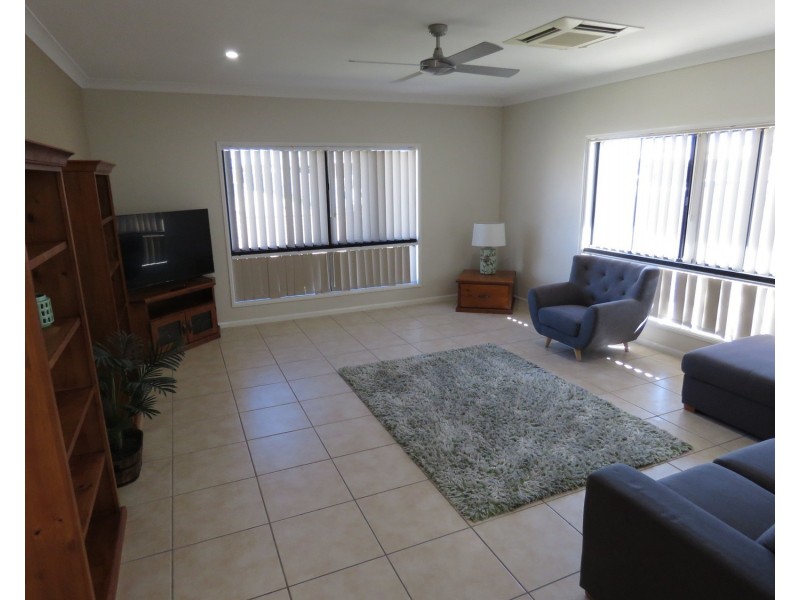 9 Banks Drive, Bowen QLD 4805