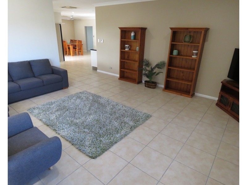 9 Banks Drive, Bowen QLD 4805