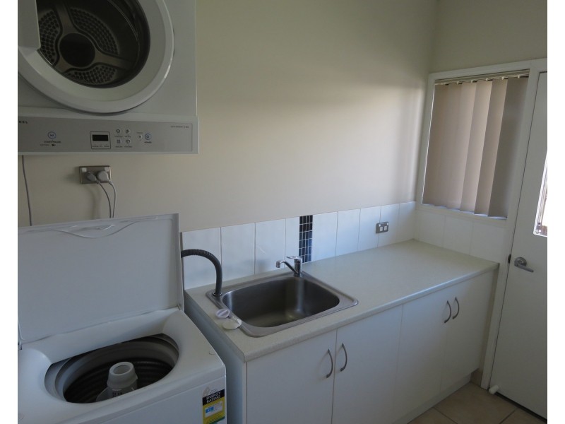 9 Banks Drive, Bowen QLD 4805