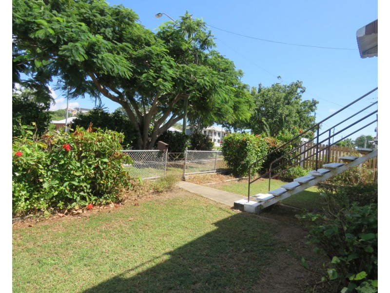 86 Herbert Street, Bowen QLD 4805