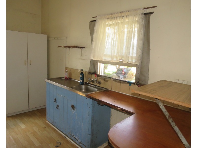 86 Herbert Street, Bowen QLD 4805