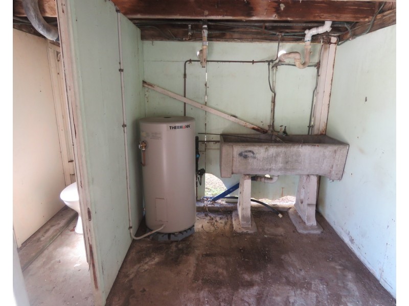 86 Herbert Street, Bowen QLD 4805