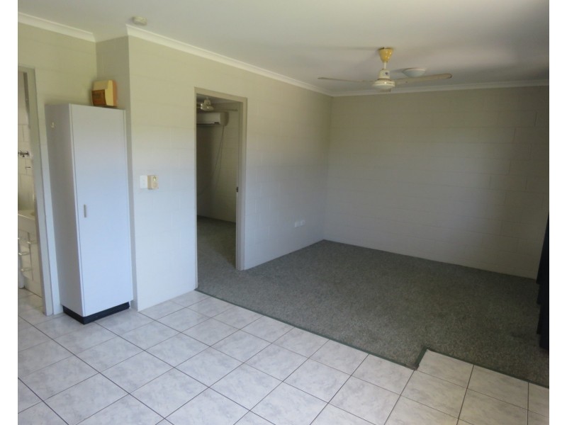 3/43 Crofton Street, Bowen QLD 4805