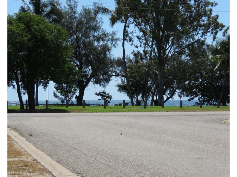 3/43 Crofton Street, Bowen QLD 4805