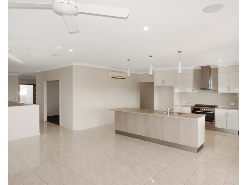 19 Harbourview Terrace, Bowen QLD 4805