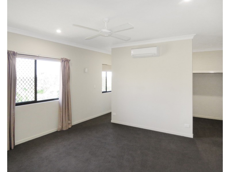 19 Harbourview Terrace, Bowen QLD 4805
