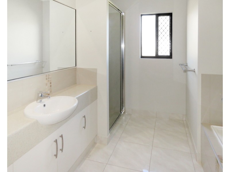 19 Harbourview Terrace, Bowen QLD 4805