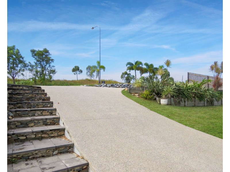 19 Harbourview Terrace, Bowen QLD 4805