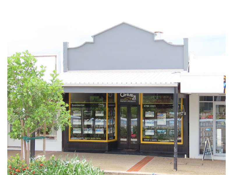 30 Herbert Street, Bowen QLD 4805