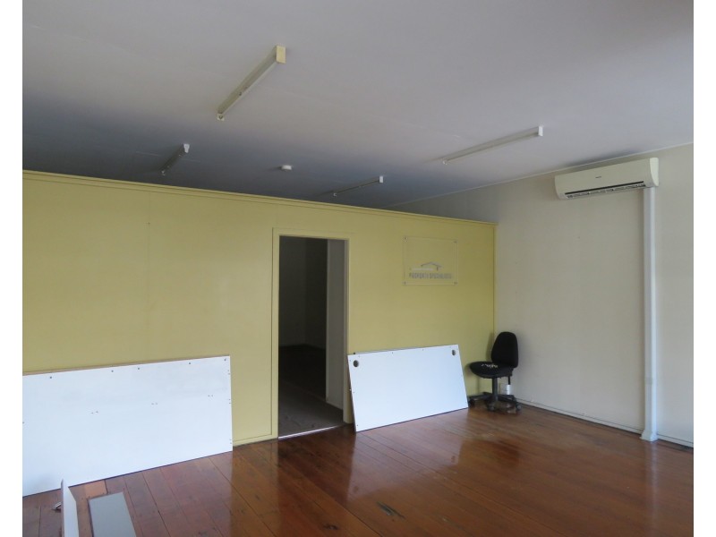 30 Herbert Street, Bowen QLD 4805