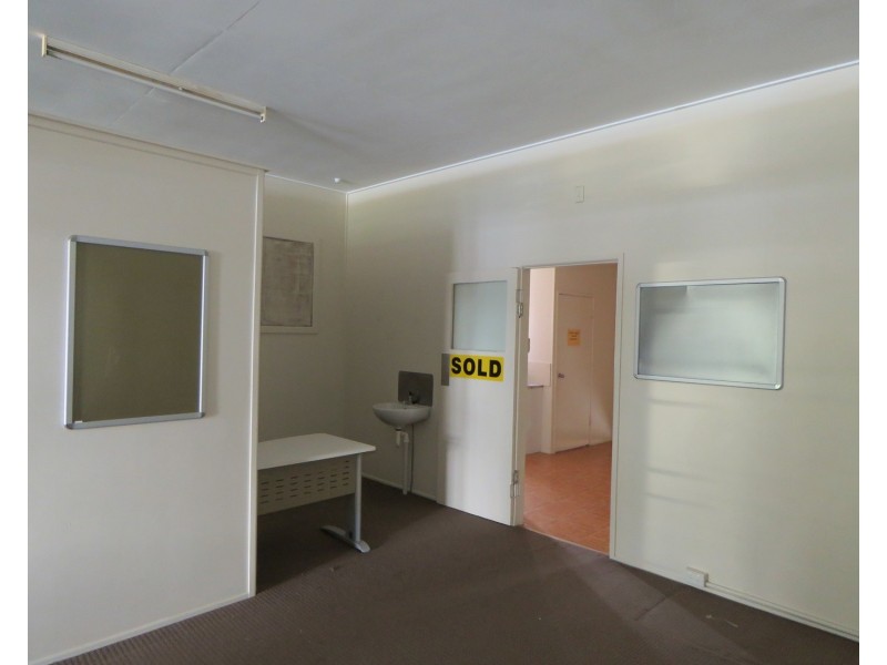 30 Herbert Street, Bowen QLD 4805