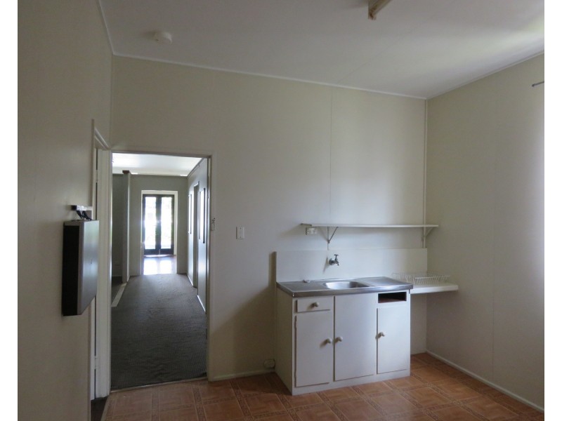 30 Herbert Street, Bowen QLD 4805