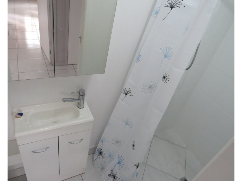 2/6 Webster Street, Bowen QLD 4805