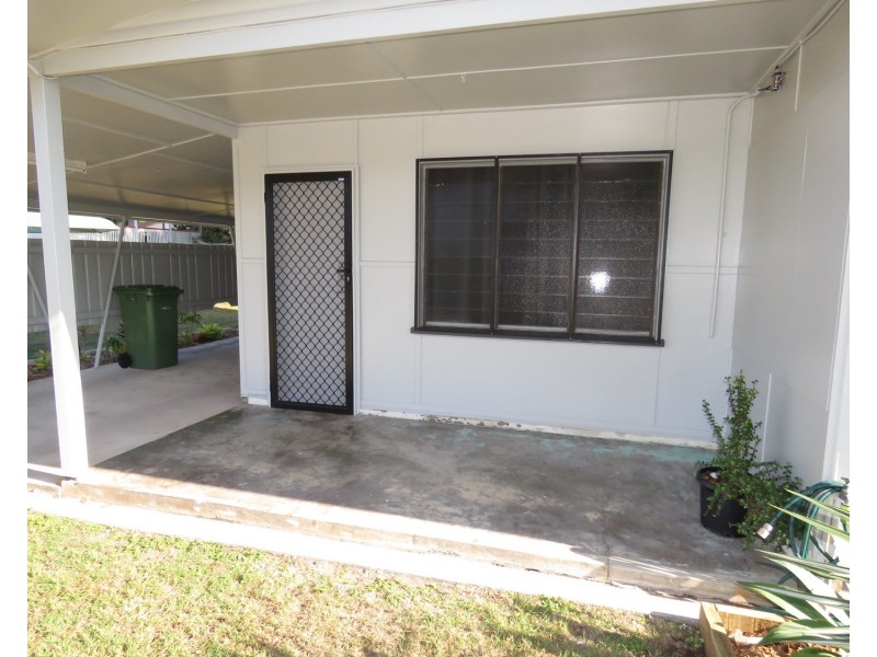 2/6 Webster Street, Bowen QLD 4805