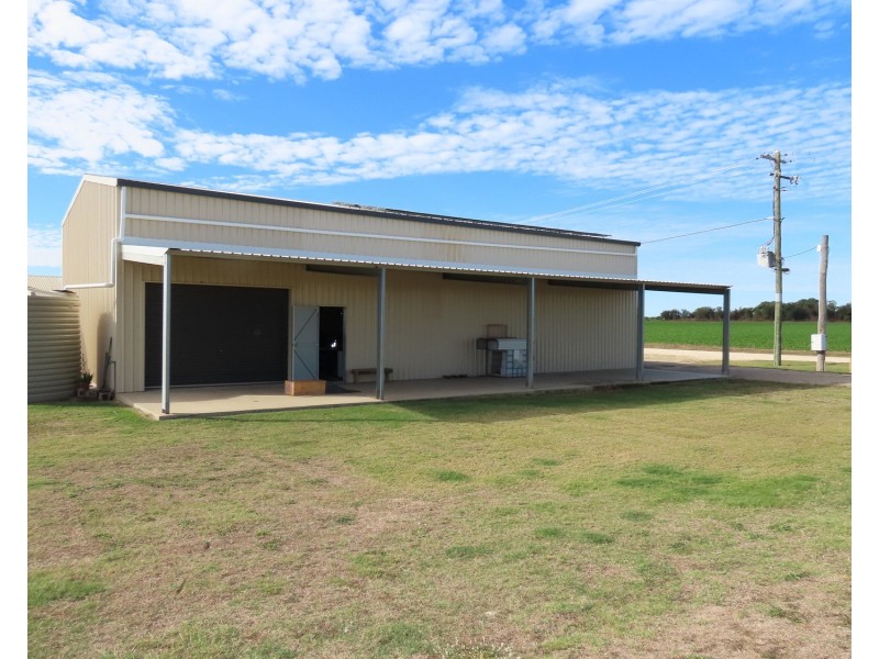 11 Sandy Lane, Bowen QLD 4805