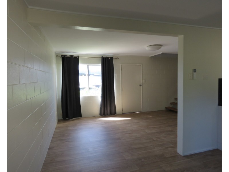 3/121 Herbert Street, Bowen QLD 4805