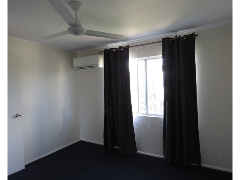 3/121 Herbert Street, Bowen QLD 4805