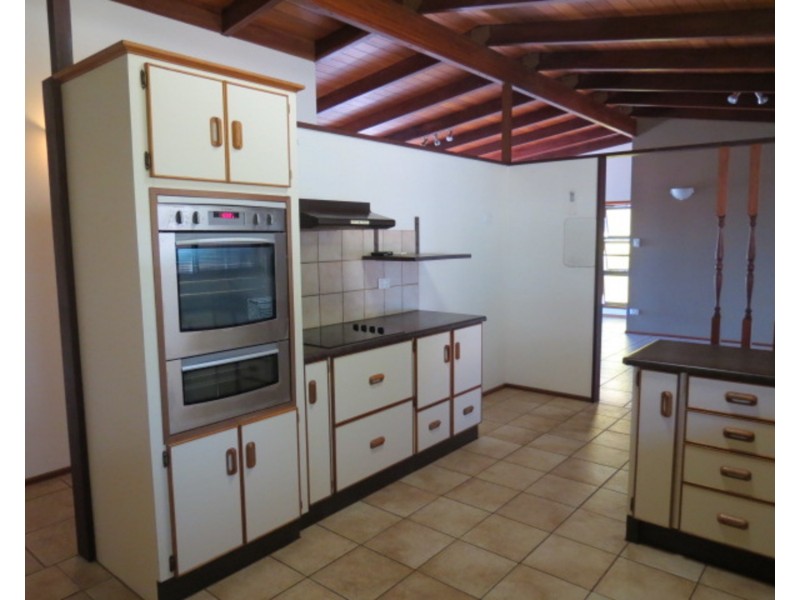 9 Avicennia Street, Bowen QLD 4805