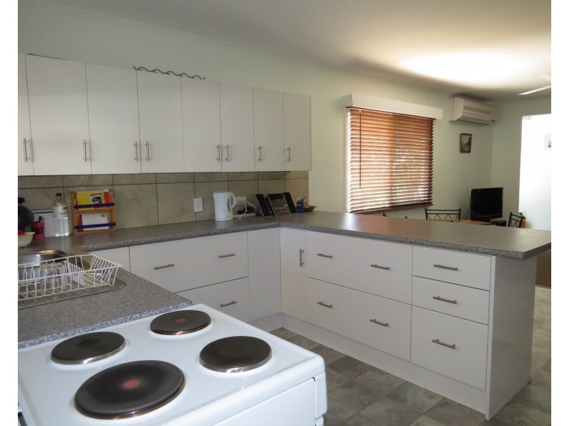 94 Gregory Street, Bowen QLD 4805