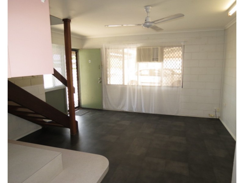 8/2A Powell Street, Bowen QLD 4805