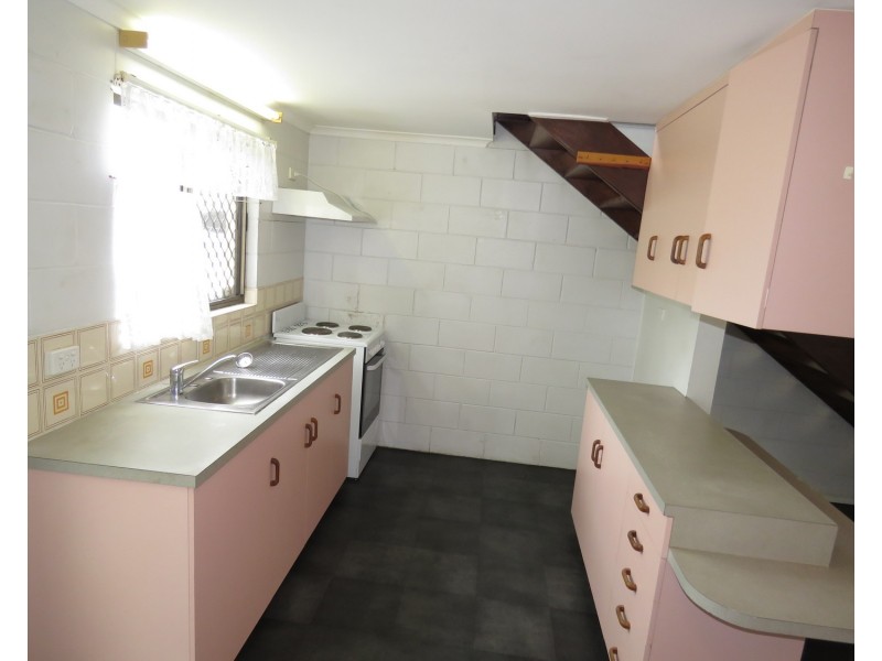 8/2A Powell Street, Bowen QLD 4805